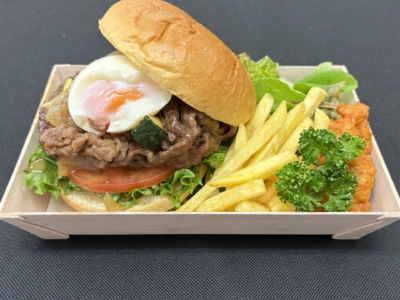 予約限定　熊野牛すき焼きバーガー