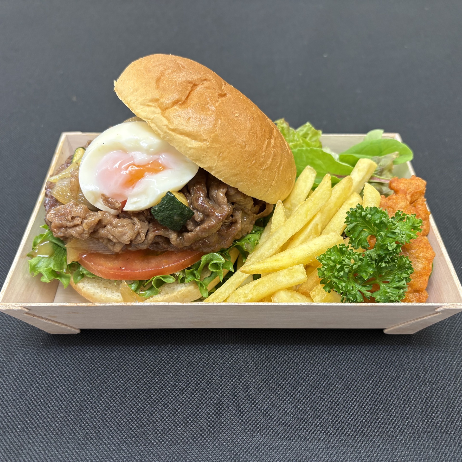 予約限定　熊野牛すき焼きバーガー