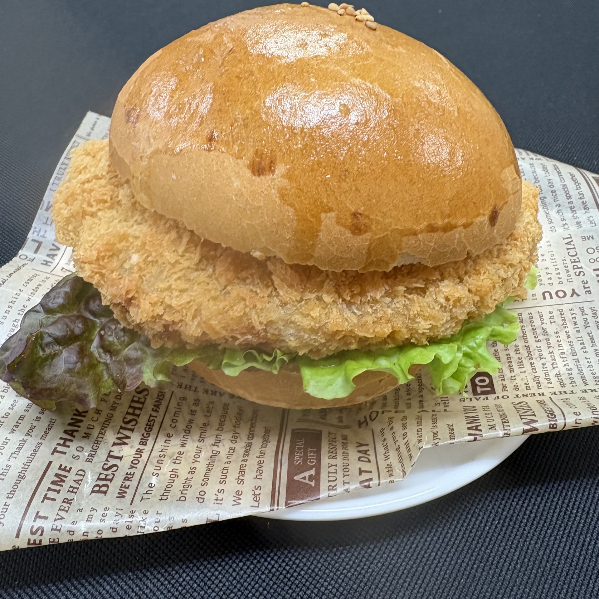 テイクアウト限定！　とんかつバーガー【ポテト唐揚げ付き】
